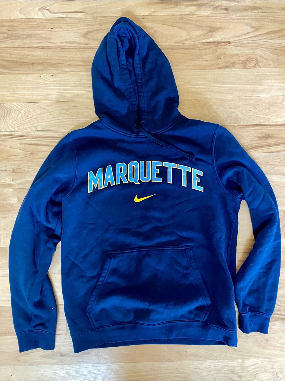 Marquette Nike Navy Blue Hoodie Small